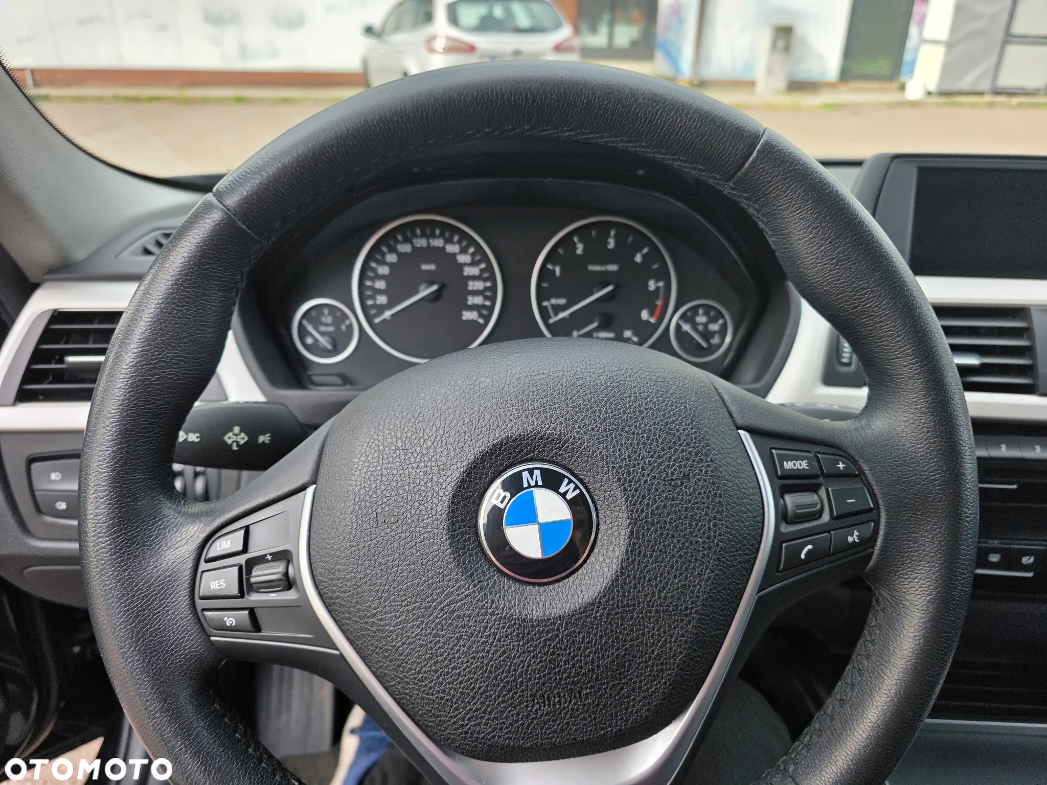 BMW Seria 3 318d Advantage - 17
