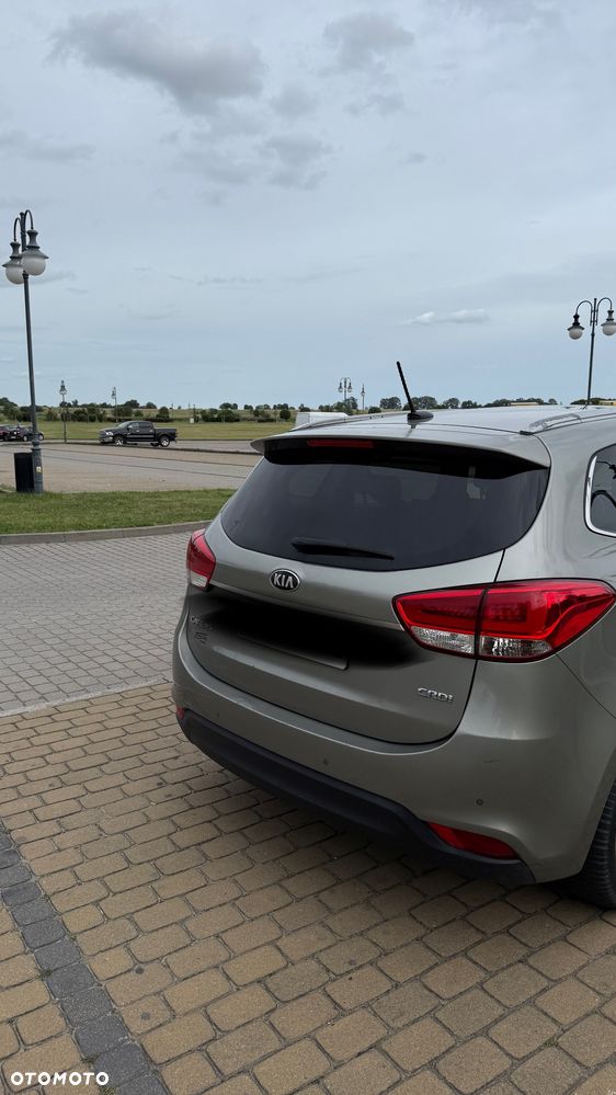 Kia Carens 1.7 CRDi XL 7os - 3