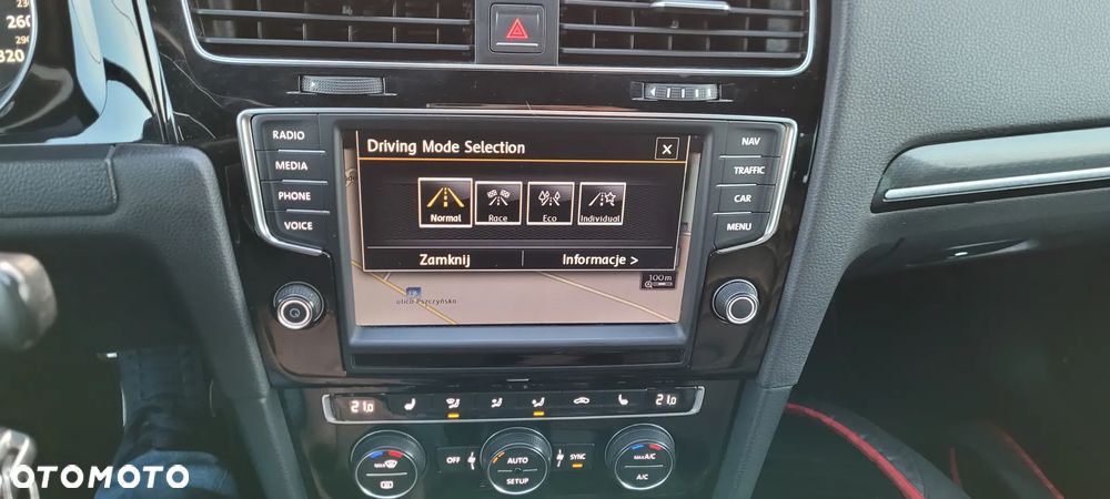 Volkswagen Golf - 29