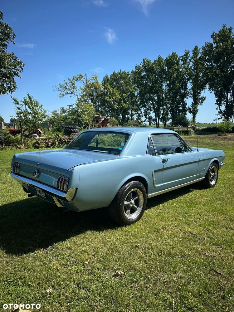 Ford Mustang - 5