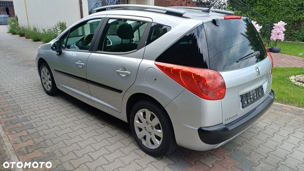 Peugeot 207 75 Filou - 9