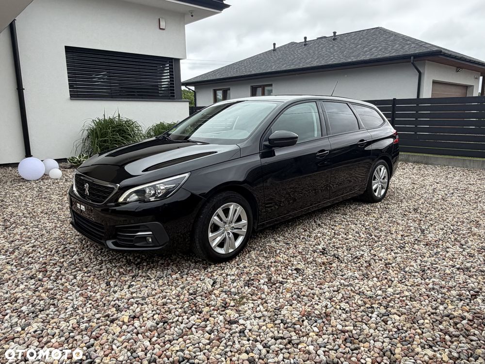 Peugeot 308 - 1