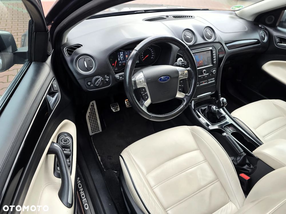 Ford Mondeo 2.0 T Titanium - 8