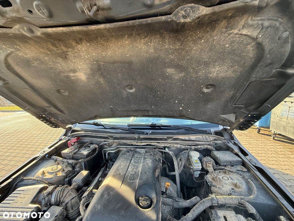 Suzuki Grand Vitara 2.4 De Luxe - 28