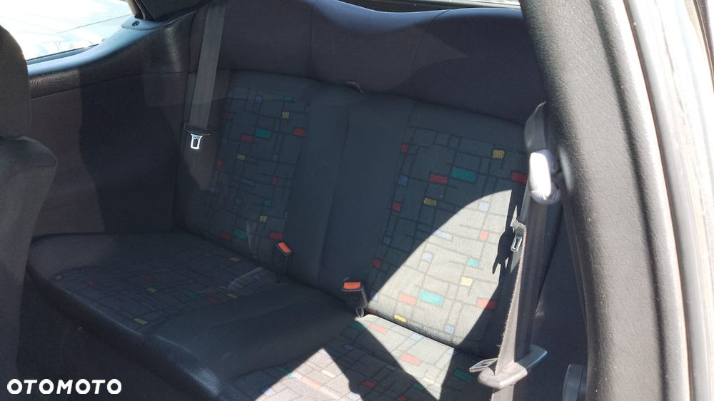 Volkswagen Golf 1.8 CL - 9