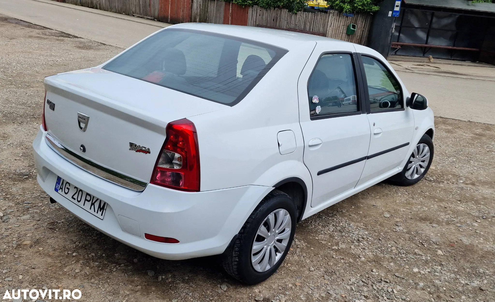 Dacia Logan 1.4 MPI GPL Laureate - 4