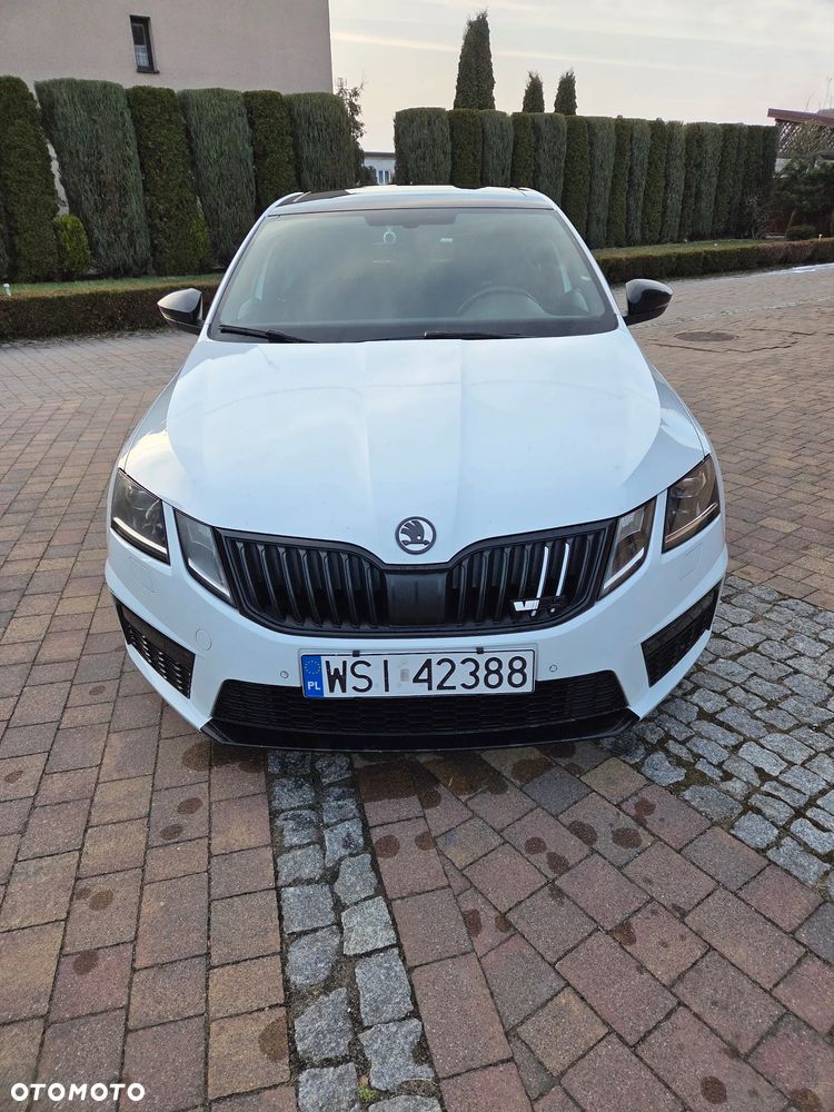 Skoda Octavia 2.0 TDI RS Challenge DSG - 3