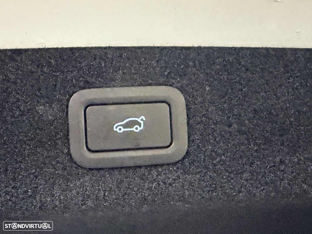 Xpeng P7i 86.2 kWh Long Range - 21