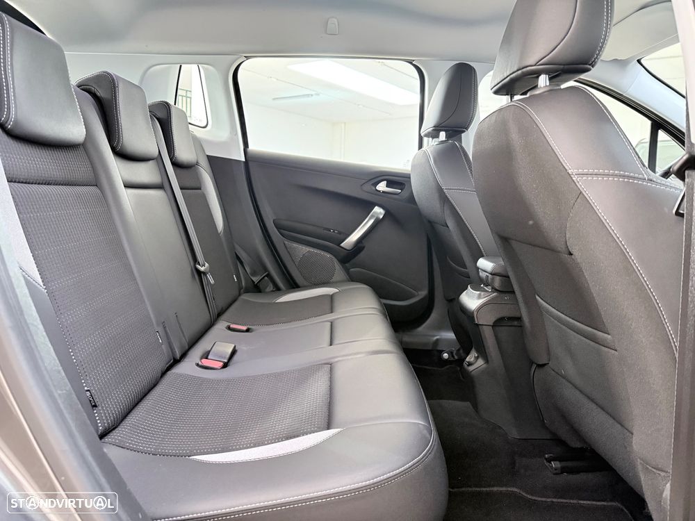 Peugeot 2008 PureTech 110 Stop&Start EAT6 Allure - 17