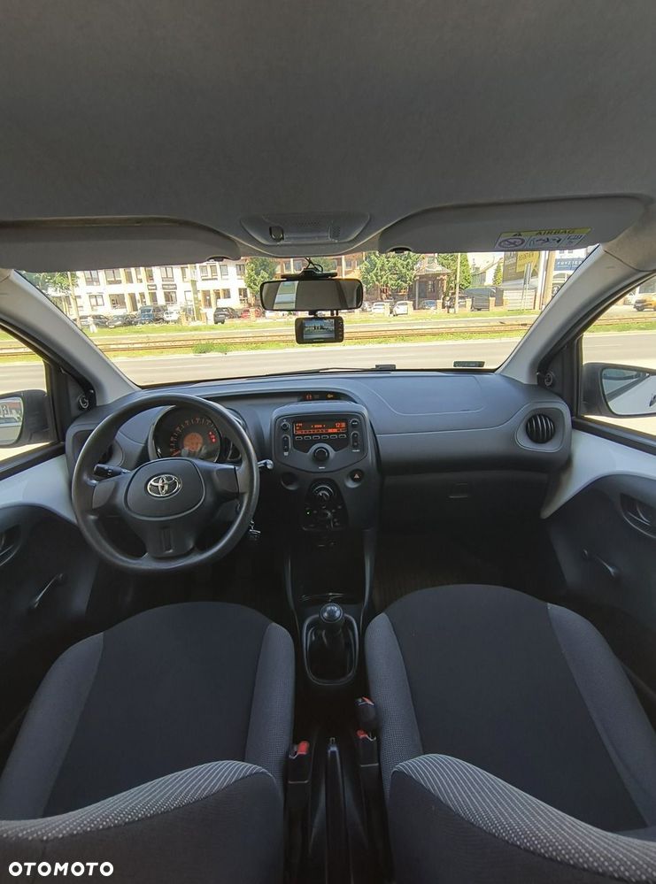 Toyota Aygo x-cite - 11