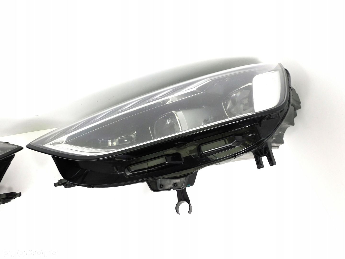 AUDI A4 B9 8W LIFT LAMPA PRAWA LEWA MATRIX - 11