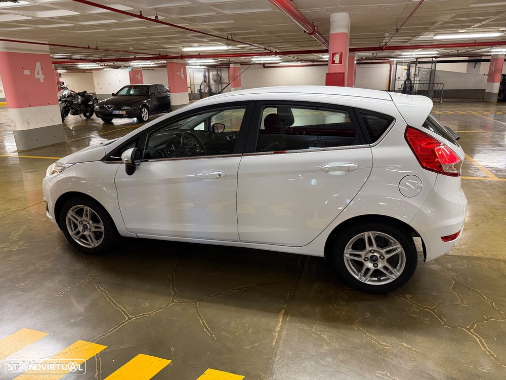 Ford Fiesta 1.0 EcoBoost S&S TITANIUM - 6