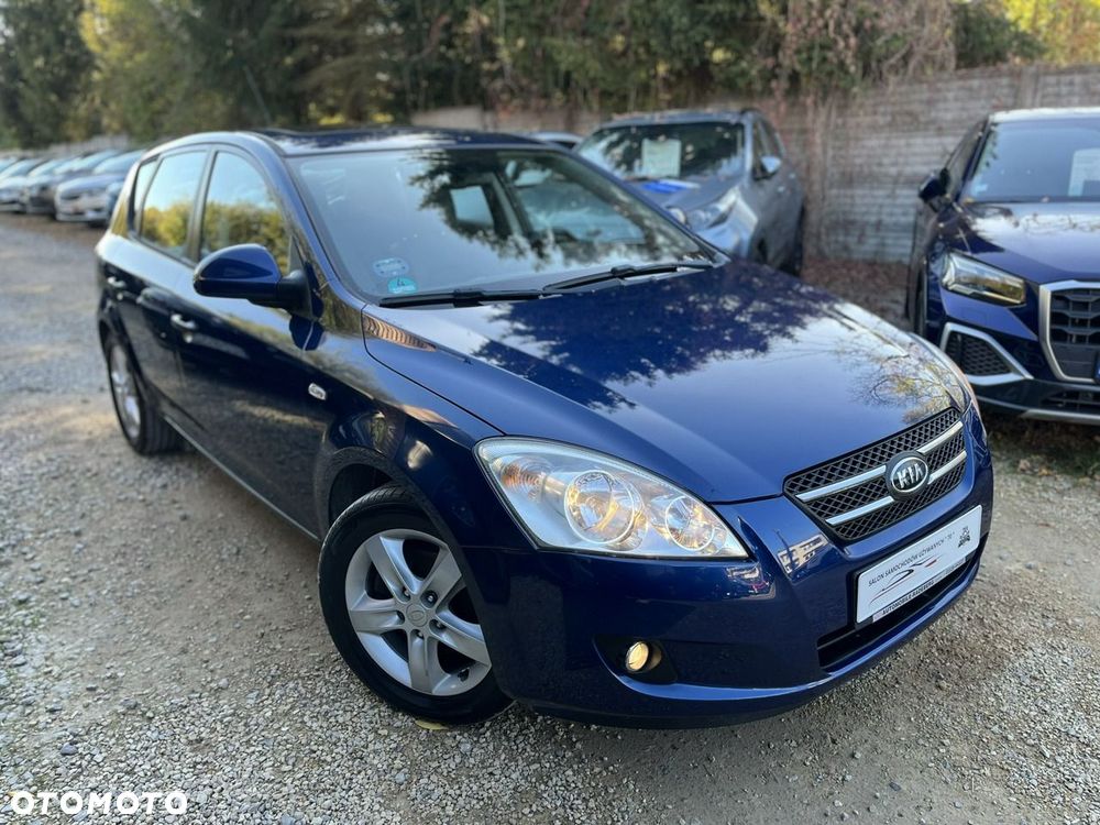 Kia Ceed - 9