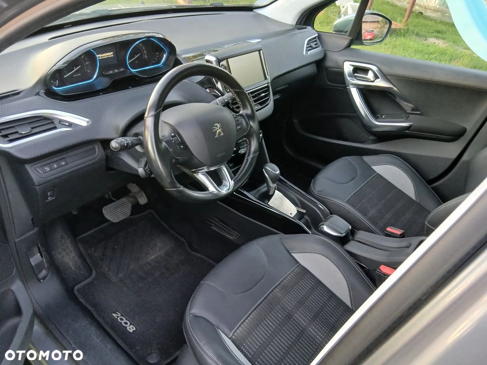 Peugeot 2008 - 9