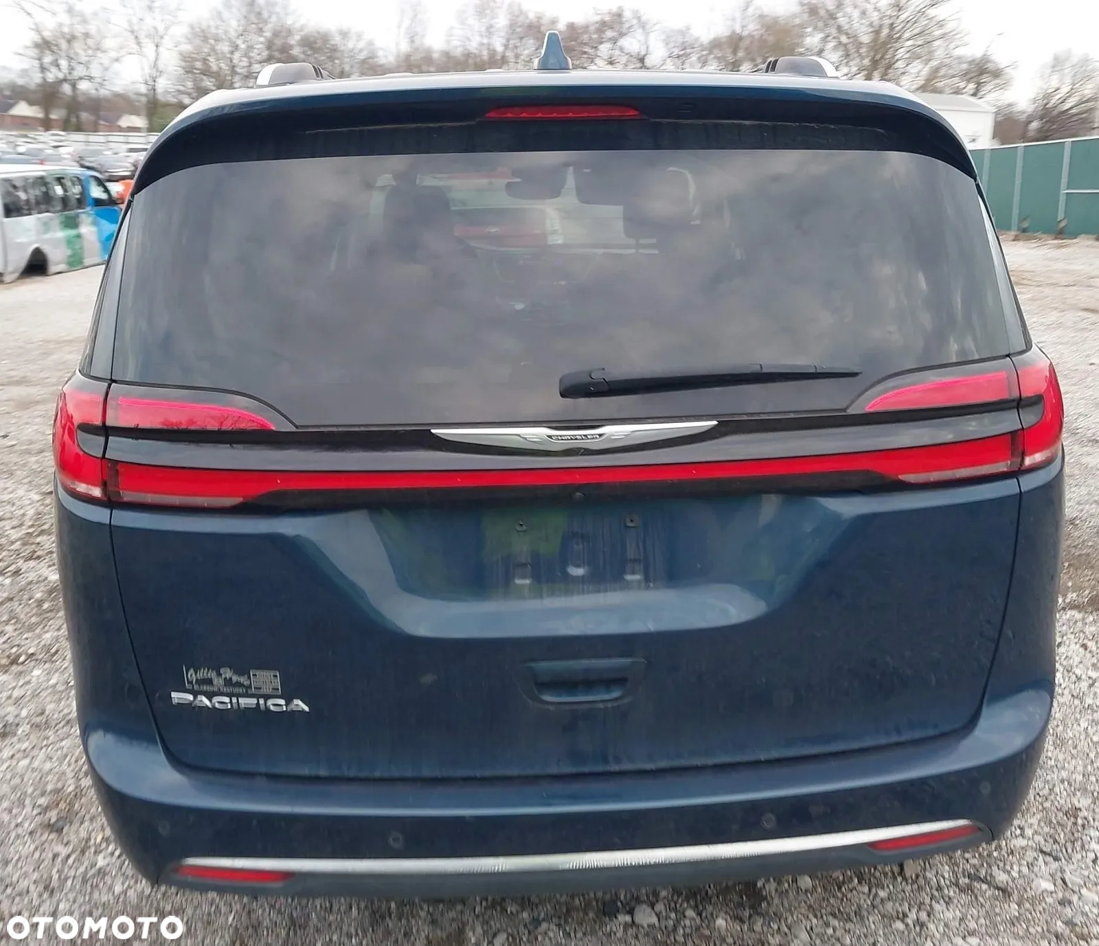 Chrysler Pacifica - 7