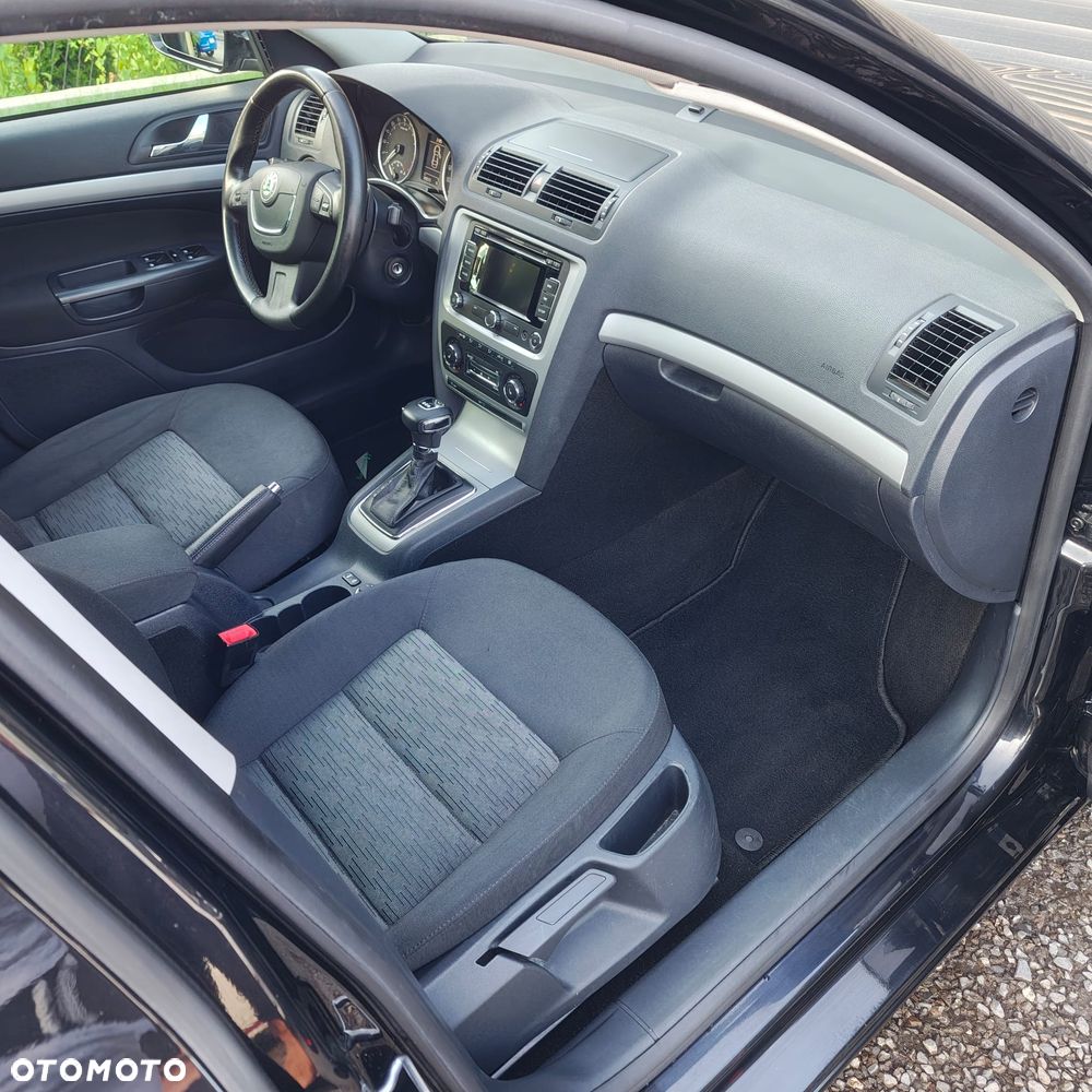 Skoda Octavia 2.0 TDI Elegance DSG - 4