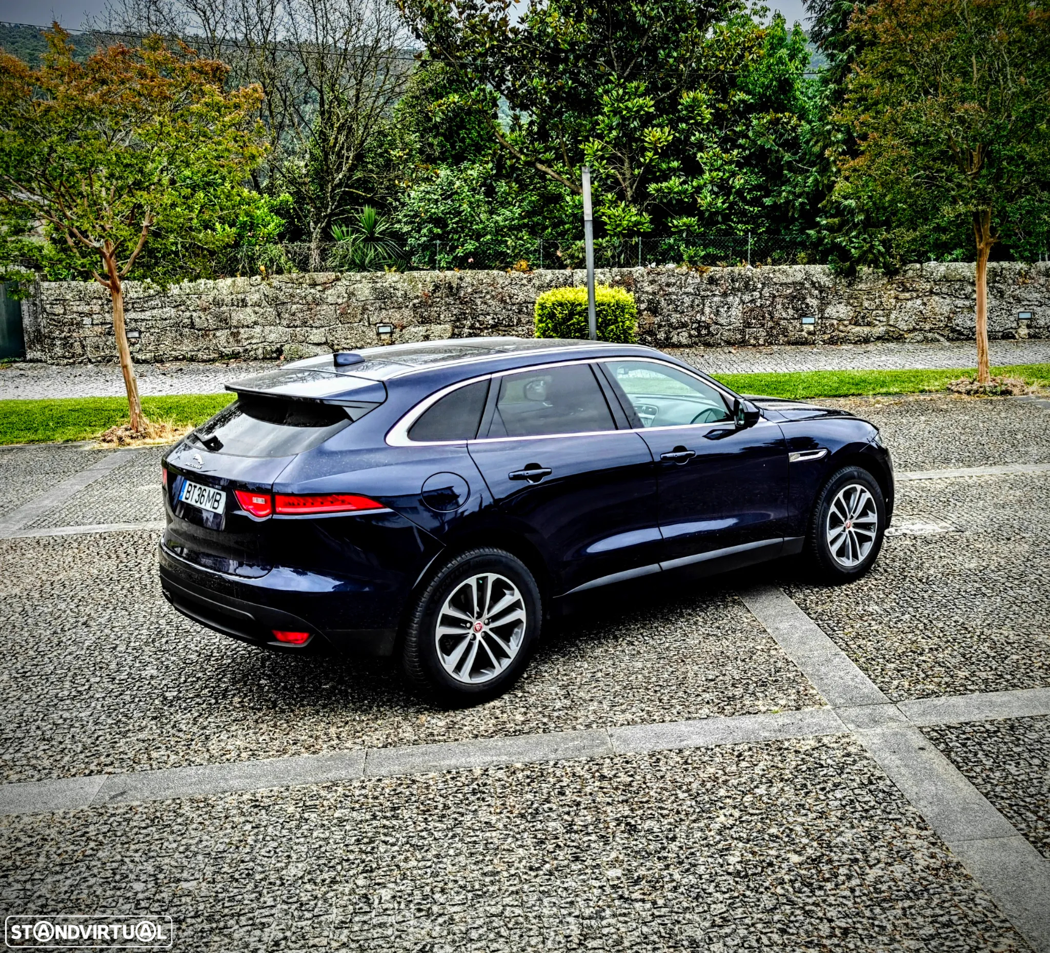 Jaguar F-Pace 2.0 D200 AWD R-Dynamic S - 26