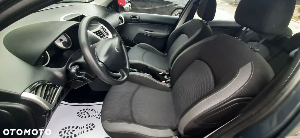 Peugeot 206 plus - 37