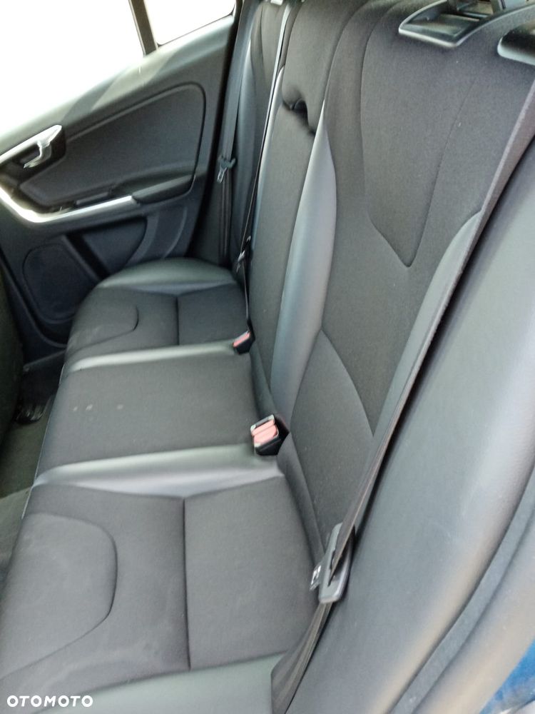 Volvo V60 - 11