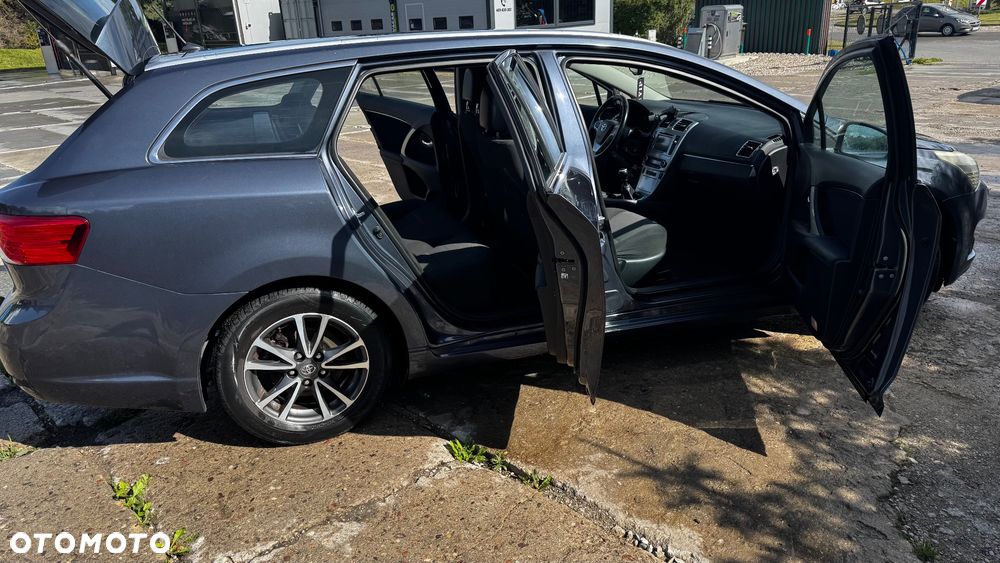 Toyota Avensis - 7