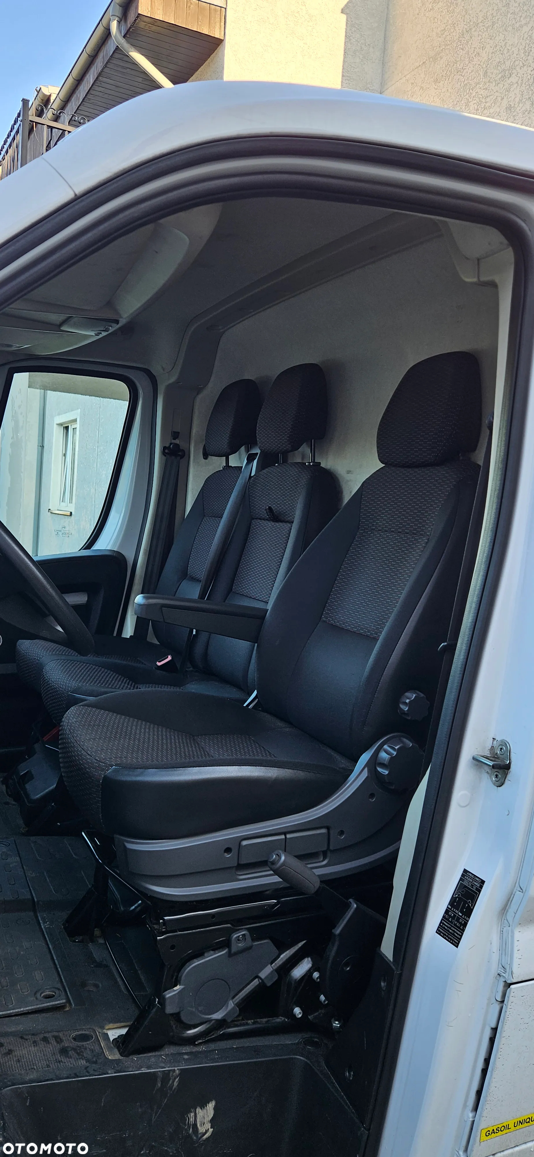 Peugeot Boxer Kombi 330 BlueHDi L1H1 - 19