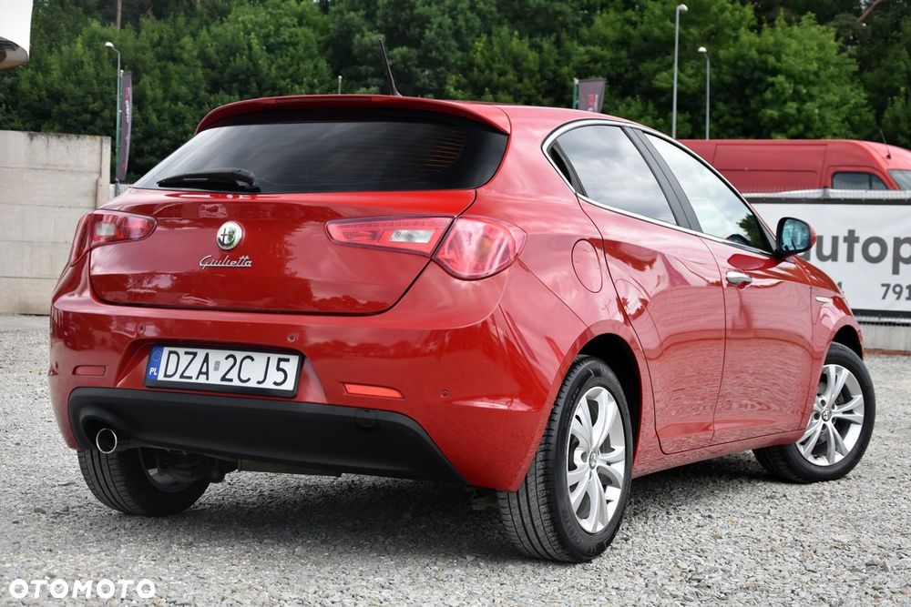 Alfa Romeo Giulietta 1.6 JTDM 16V - 12