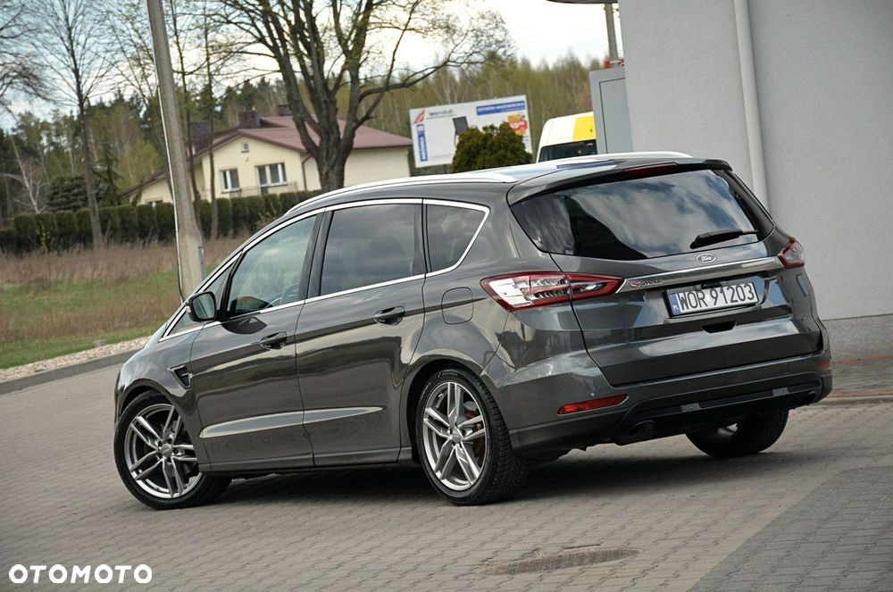 Ford S-Max - 13