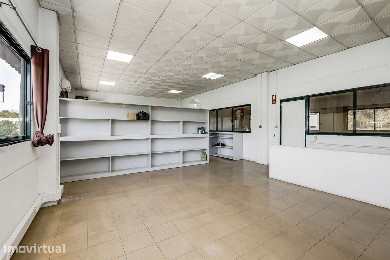 Armazém de 636 m² no Parque Industrial da Granja - Grande imagem: 5/22