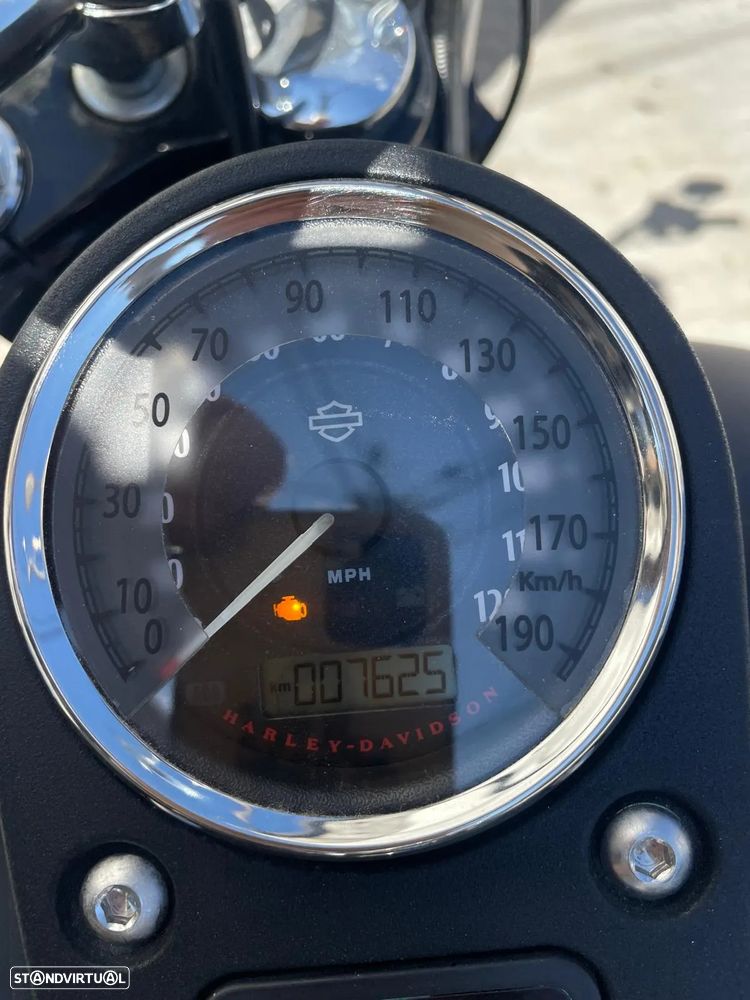 Harley-Davidson Dyna Street Bob - 6