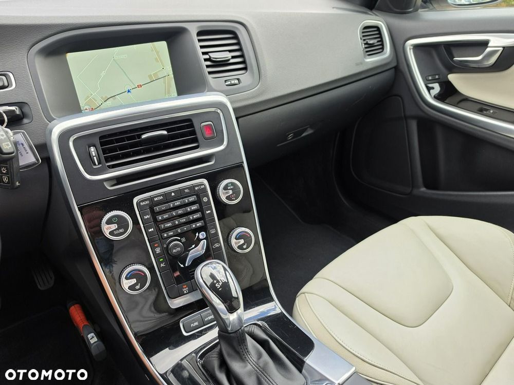 Volvo V60 2015
