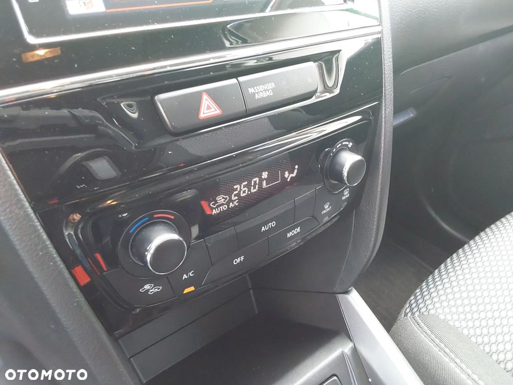 Suzuki Vitara 1.4 Boosterjet SHVS Premium 4WD - 17