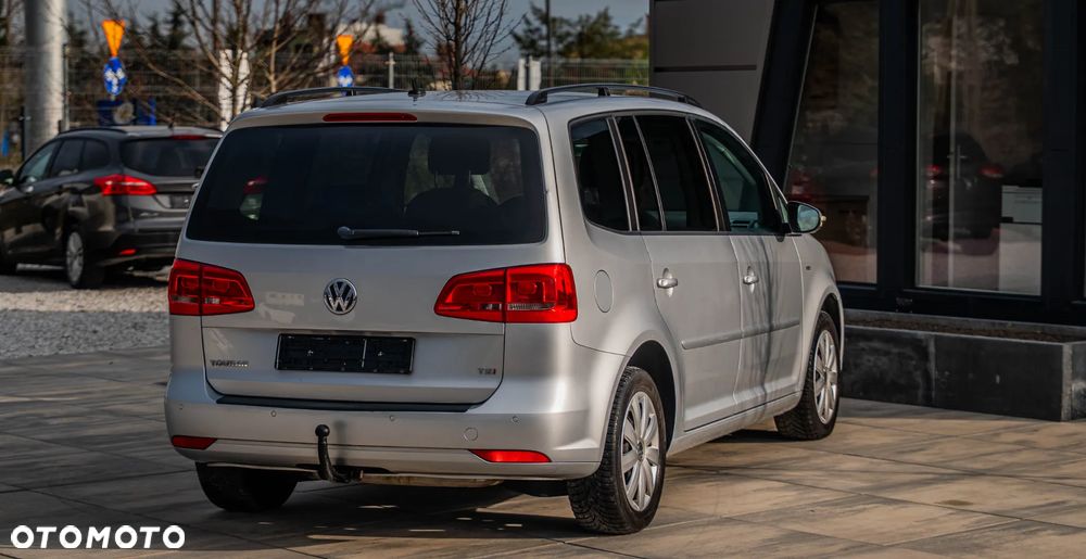 Volkswagen Touran - 23