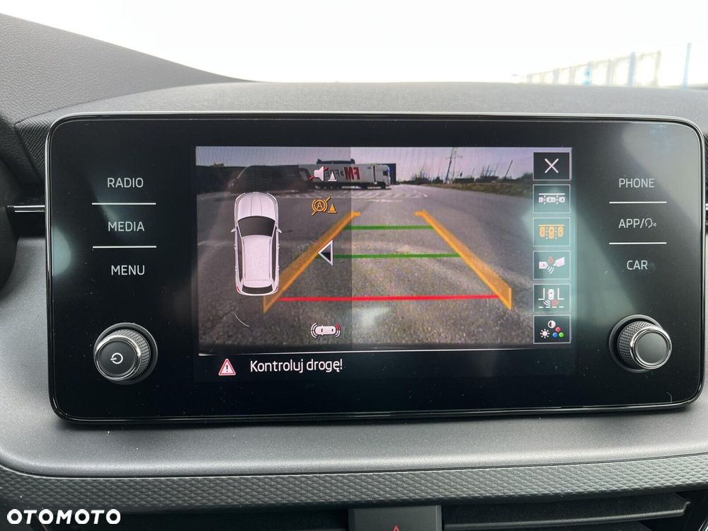 Skoda Kamiq 1.0 TSI Ambition DSG - 27