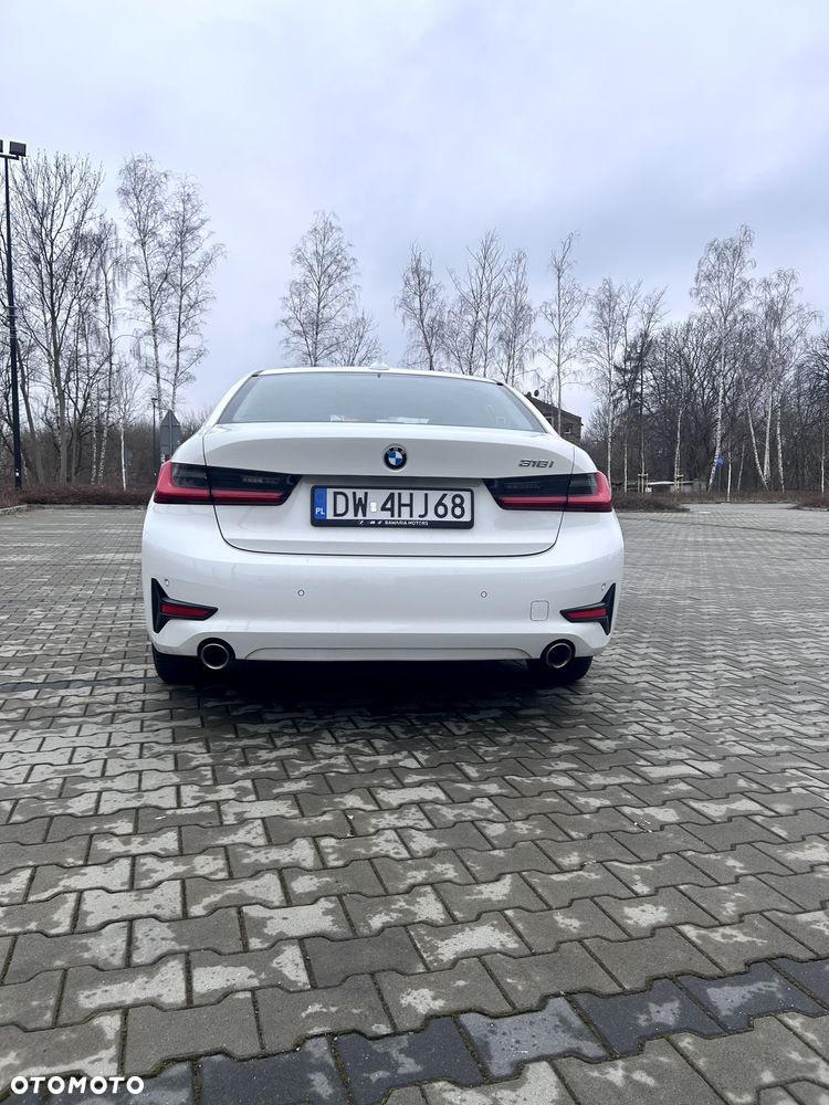 BMW Seria 3 318i - 6