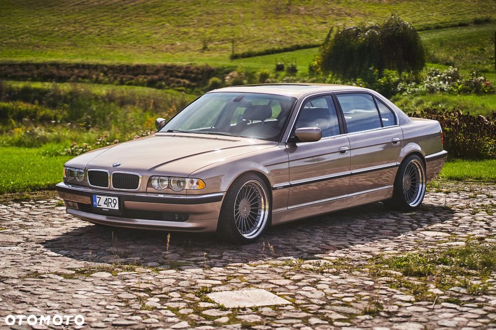 BMW Seria 7 - 17
