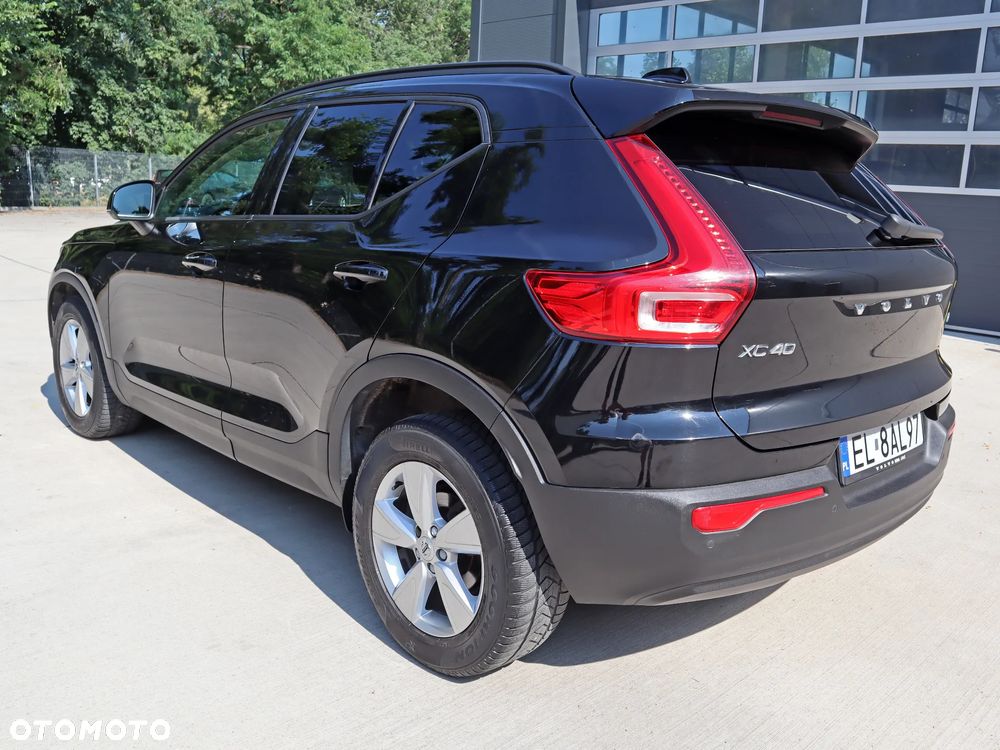 Volvo XC 40 T3 Momentum - 8