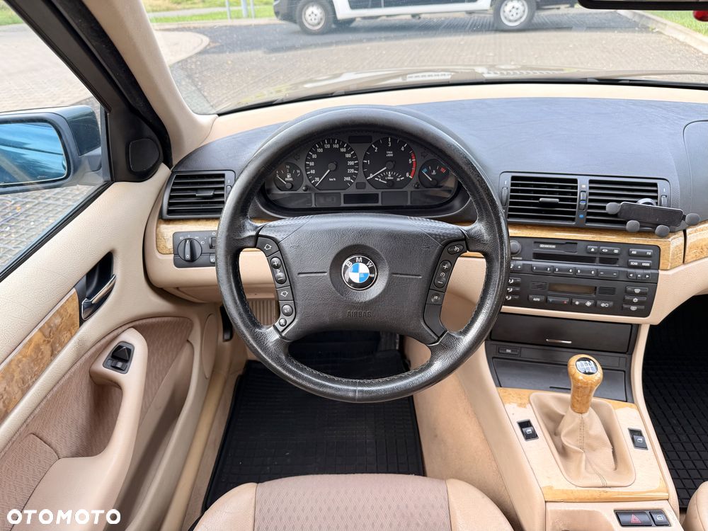 BMW Seria 3 320d - 28