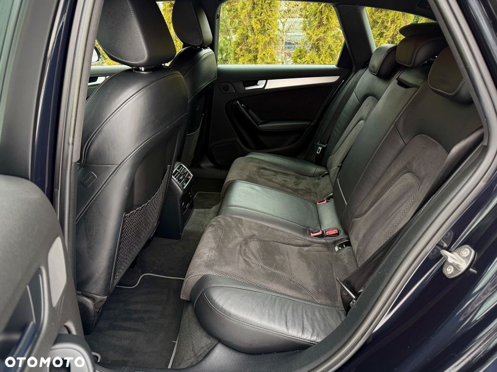 Audi A4 Avant 2.0 TDI DPF clean diesel multitronic S line Sportpaket - 10