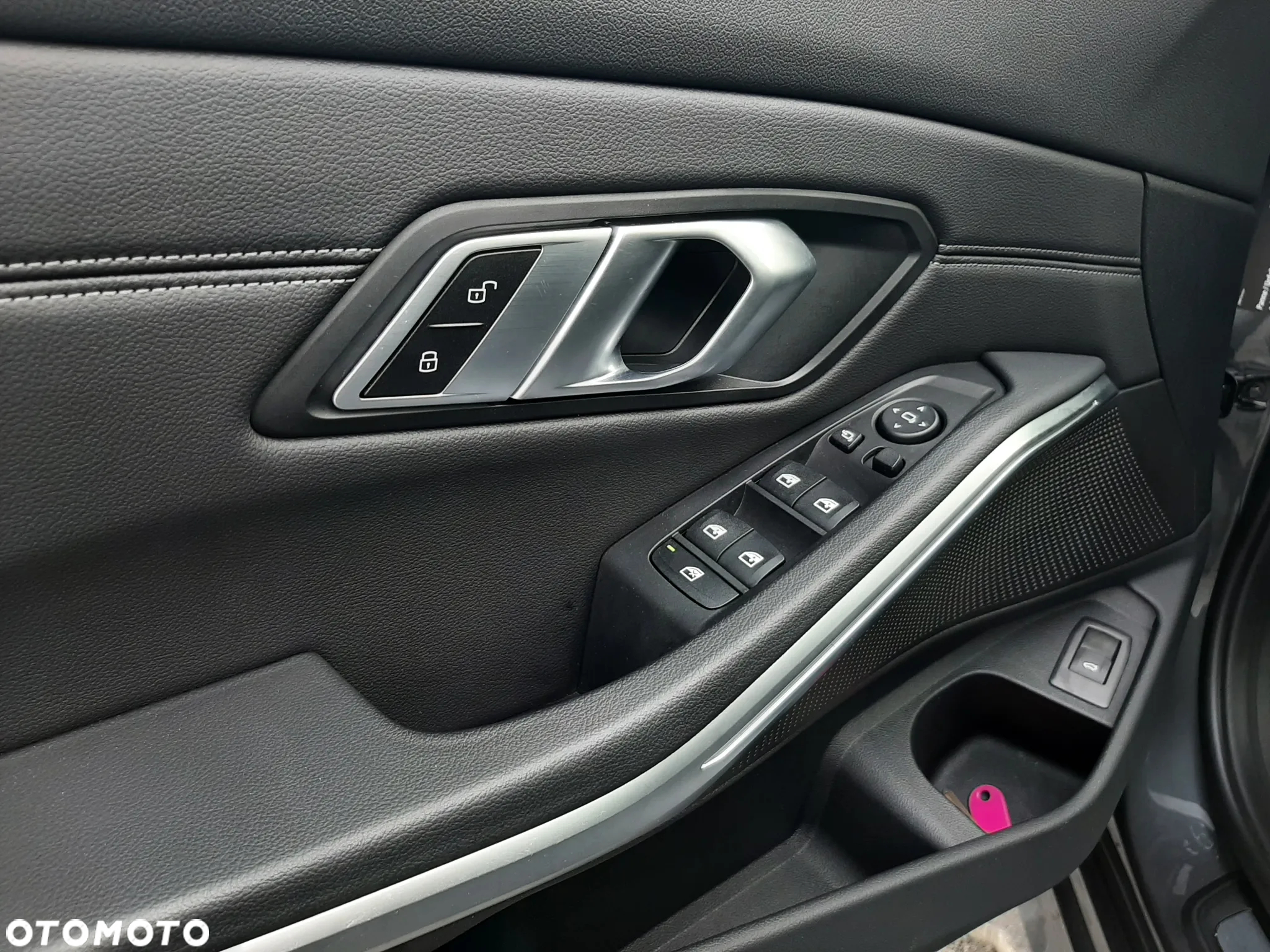 BMW Seria 3 330d Touring xDrive - 27