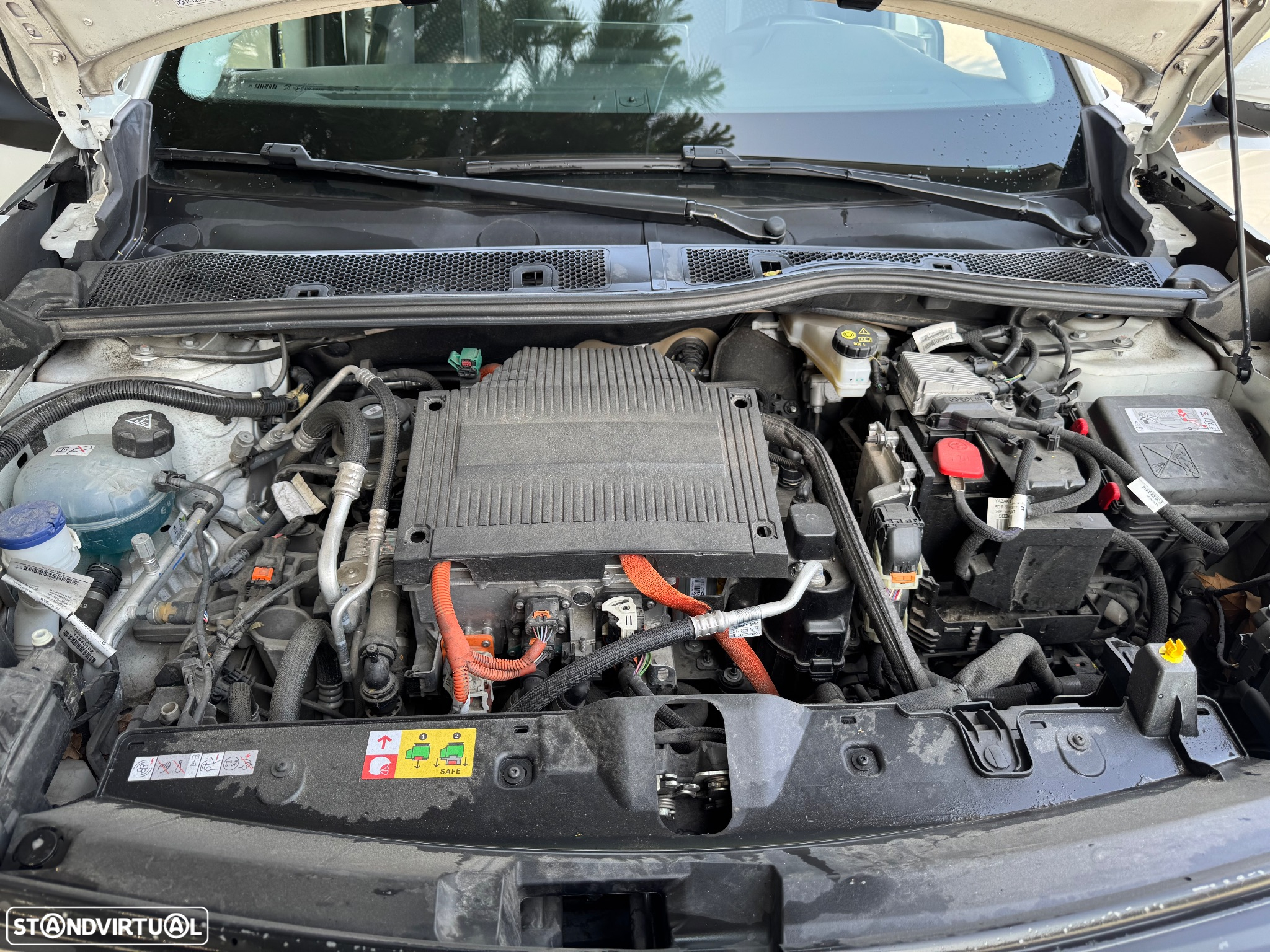 Peugeot e-2008 50 kWh Active Pack - 38