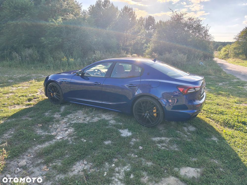 Maserati Ghibli Modena S Q4 - 10