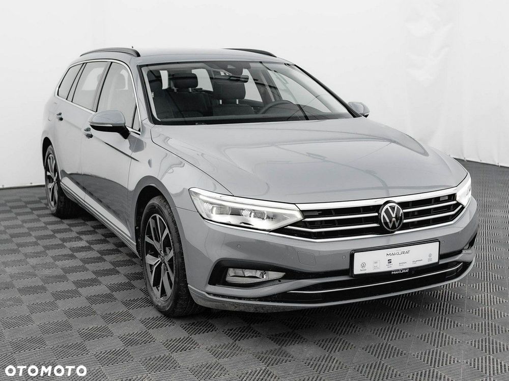 Volkswagen Passat - 4