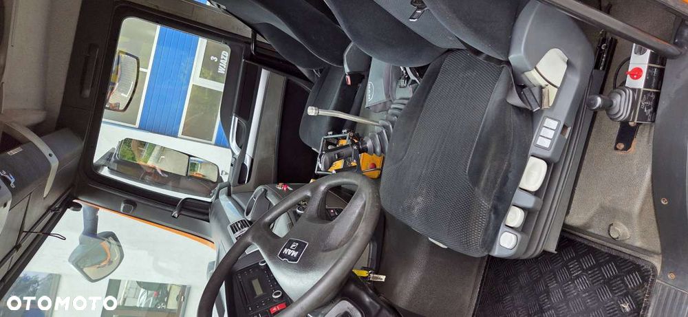 MAN TGS 18.320 4X4 - 15