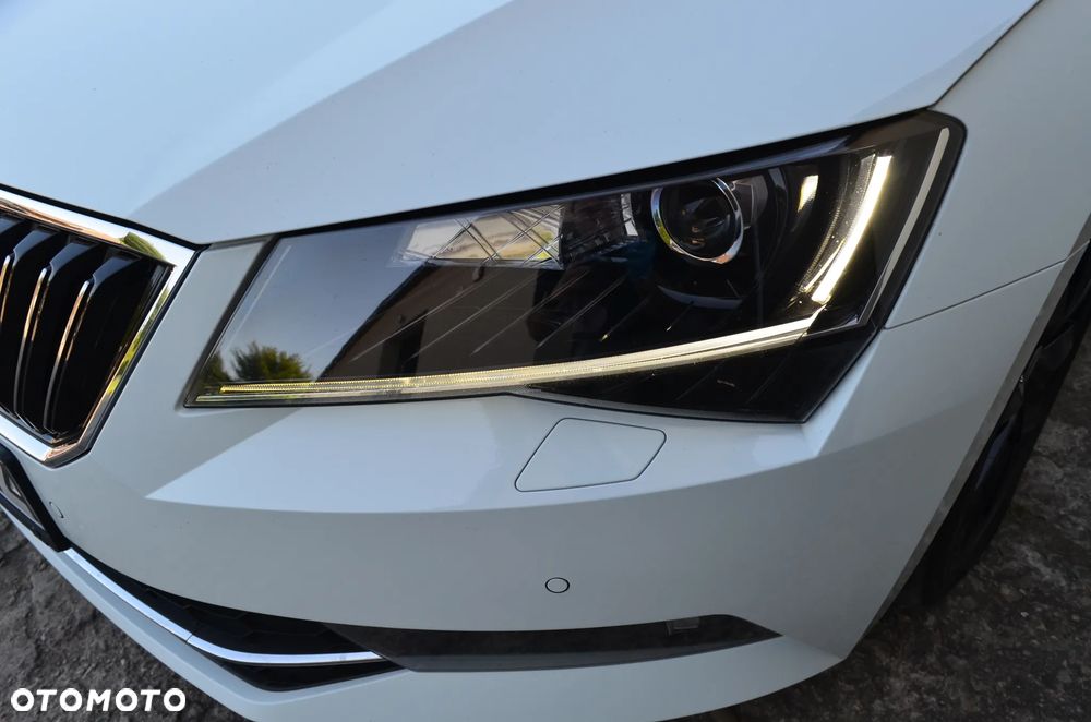 Skoda Superb 2.0 TDI DSG Style - 34