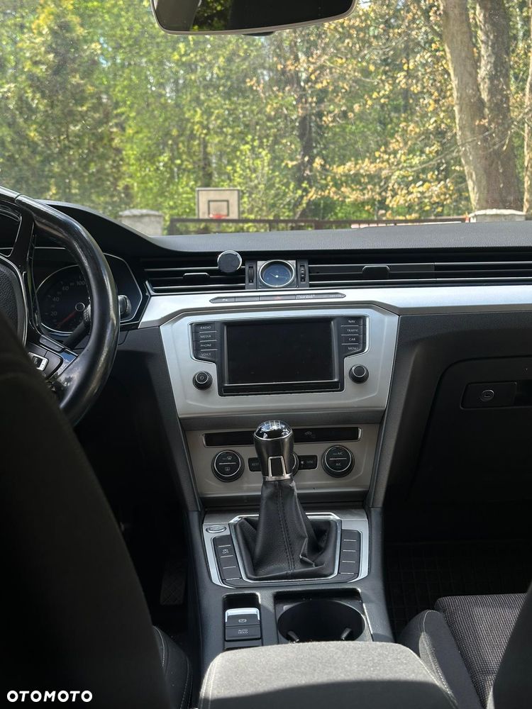Volkswagen Passat 2.0 TDI (BlueMotion Technology) Highline - 12