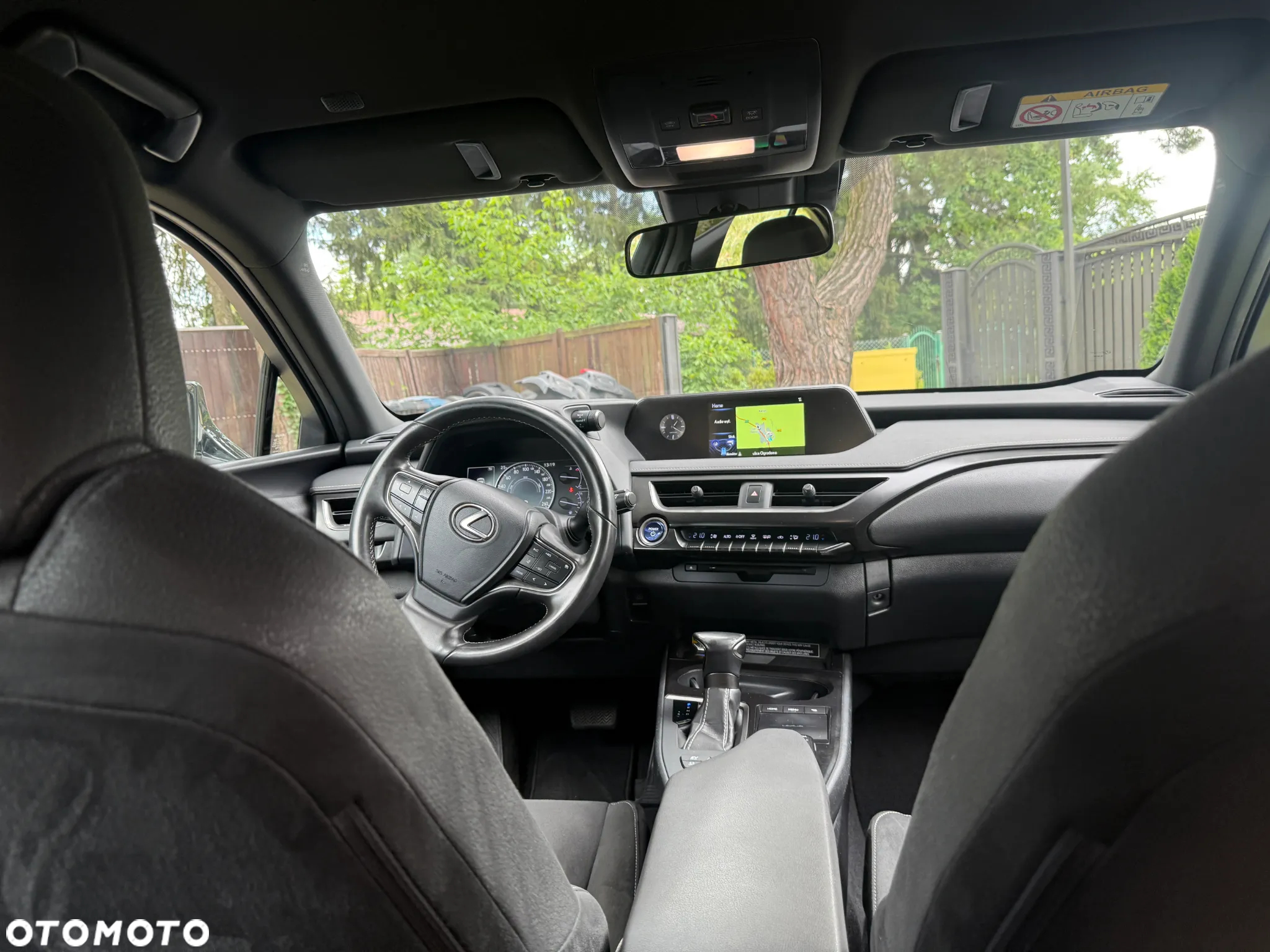 Lexus UX 250h (E-FOUR) Executive Line - 11