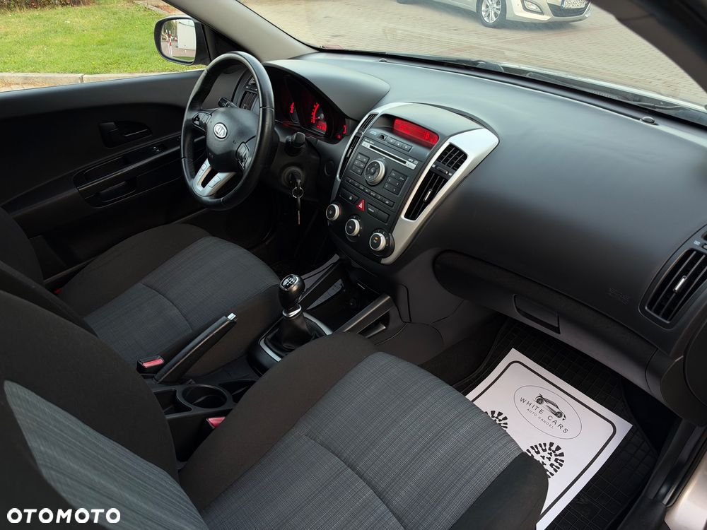 Kia Ceed 1.4 CVVT Dream-Team Edition - 5