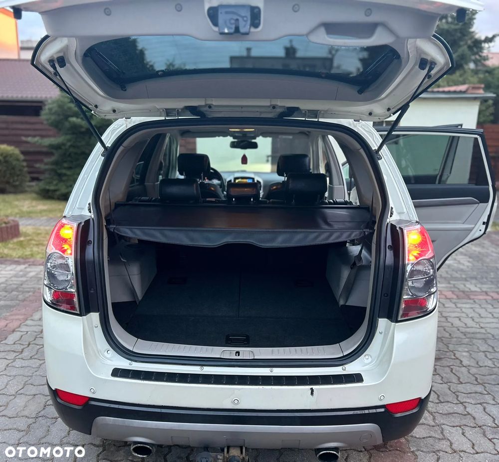 Chevrolet Captiva 2.2 D LTZ - 8