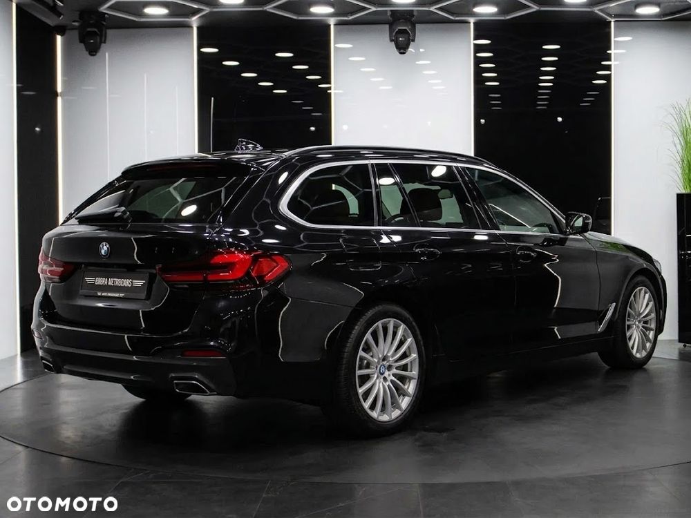BMW Seria 5 530e PHEV - 4