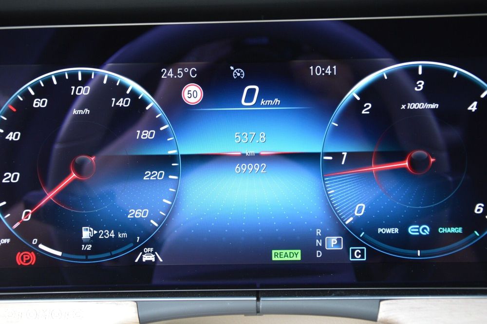 Mercedes-Benz CLS 300 d 4-Matic AMG - 18